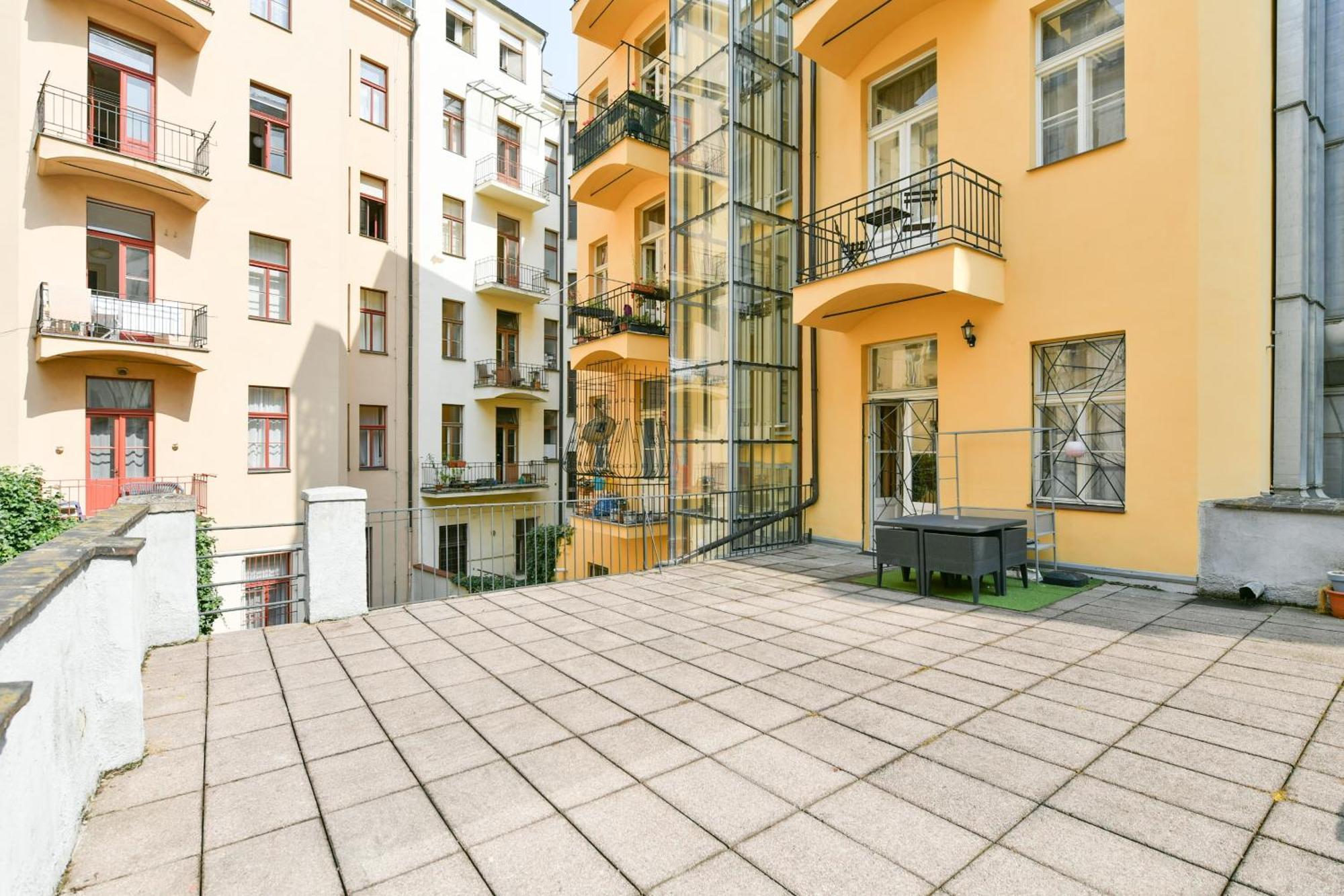 Stunning Charles Bridge Apartment Prag Exterior foto